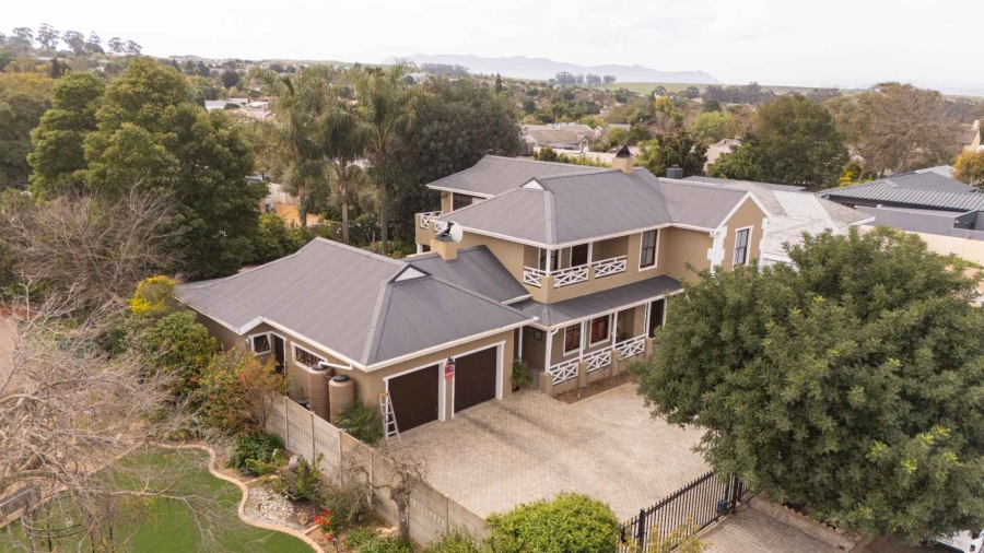 4 Bedroom Property for Sale in Panorama Western Cape